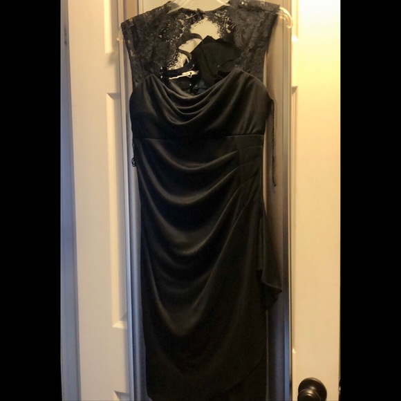 Scarlett Nite Lace Dress - Picture 1 of 8